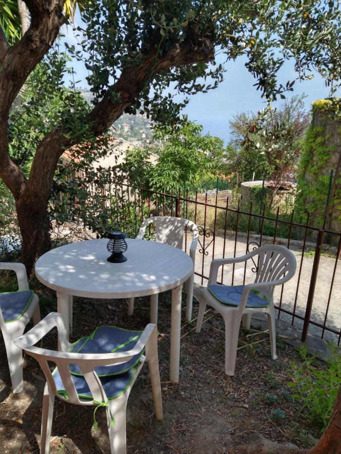 Appartement La Quiete à Ospedaletti Extérieur photo